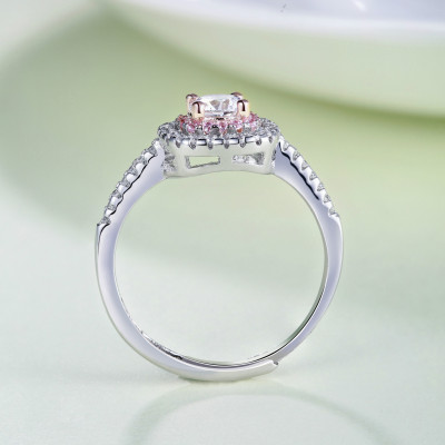 WHAT IS THE BEST SETTING FOR | AN ENGAGEMENT RING?                                                                                            